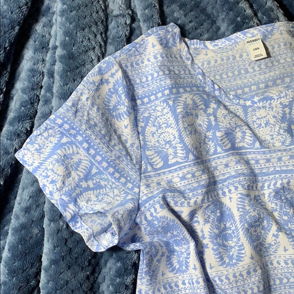 Old Navy Tops - A lovely summer top!